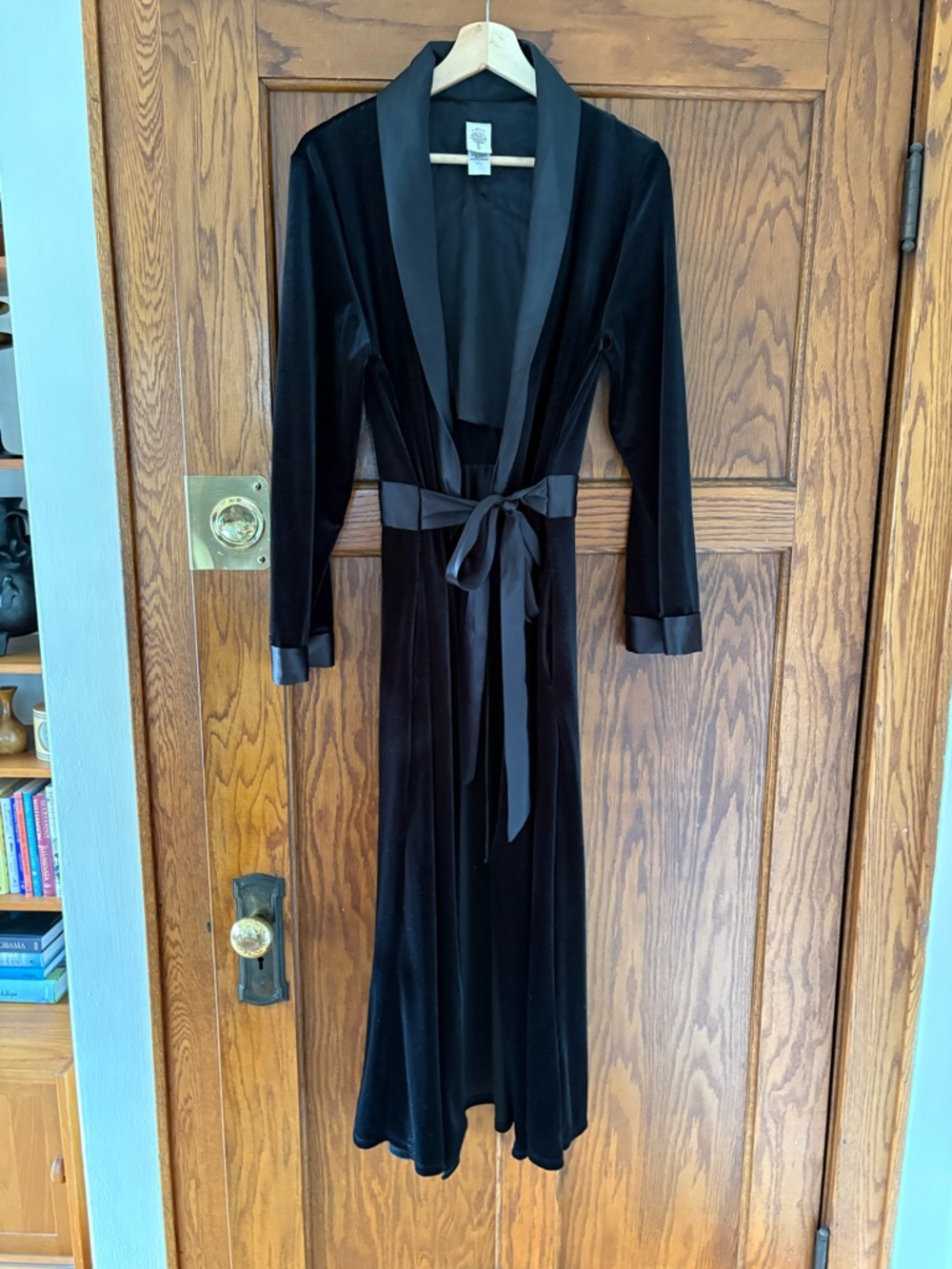 In Bloom Jonquil Long Black Velvet Satin Trim Robe Stretch Spandex XL EUC